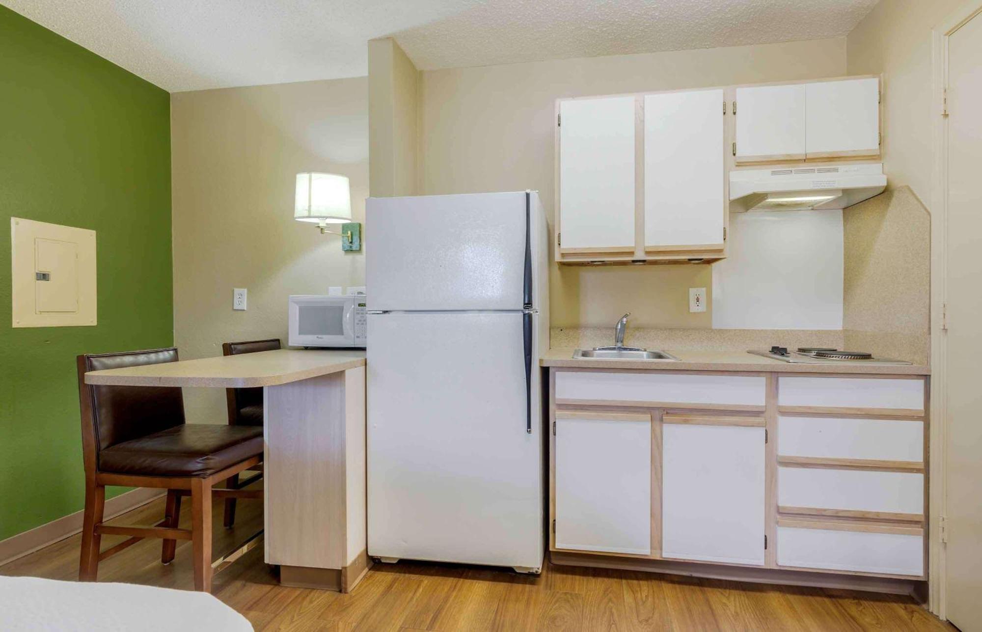 Extended Stay America Suites - Dallas - Las Colinas - Carnaby St Irving Dış mekan fotoğraf