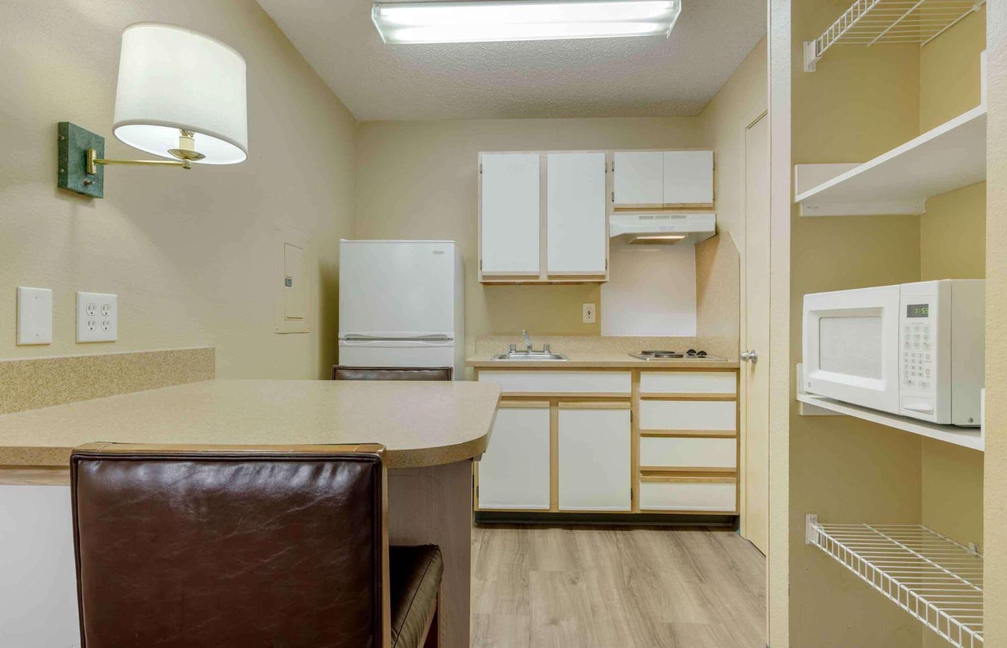 Extended Stay America Suites - Dallas - Las Colinas - Carnaby St Irving Dış mekan fotoğraf
